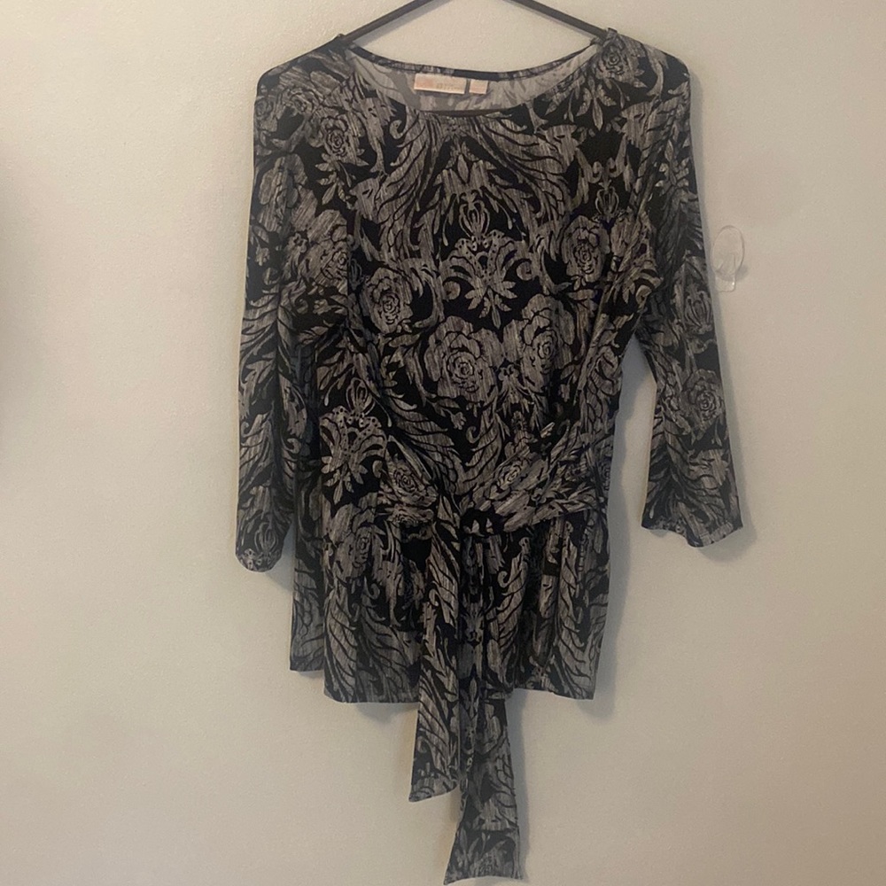 Belle by Kim Gravel top